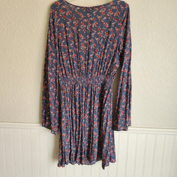 American Eagle Outfitters Floral Front Tie knot Bell Sleeve Dress Medium - Picture 3 of 7